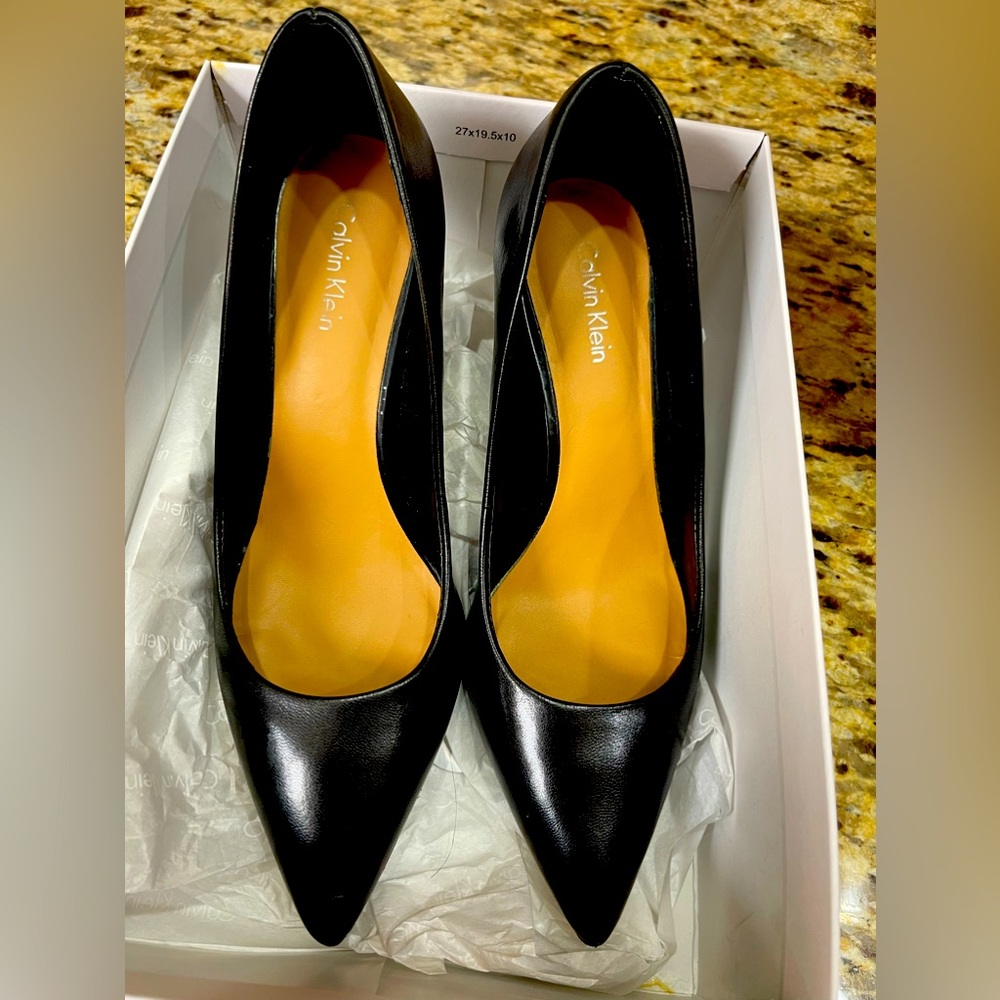 Calvin Klein black pumps size 6.5